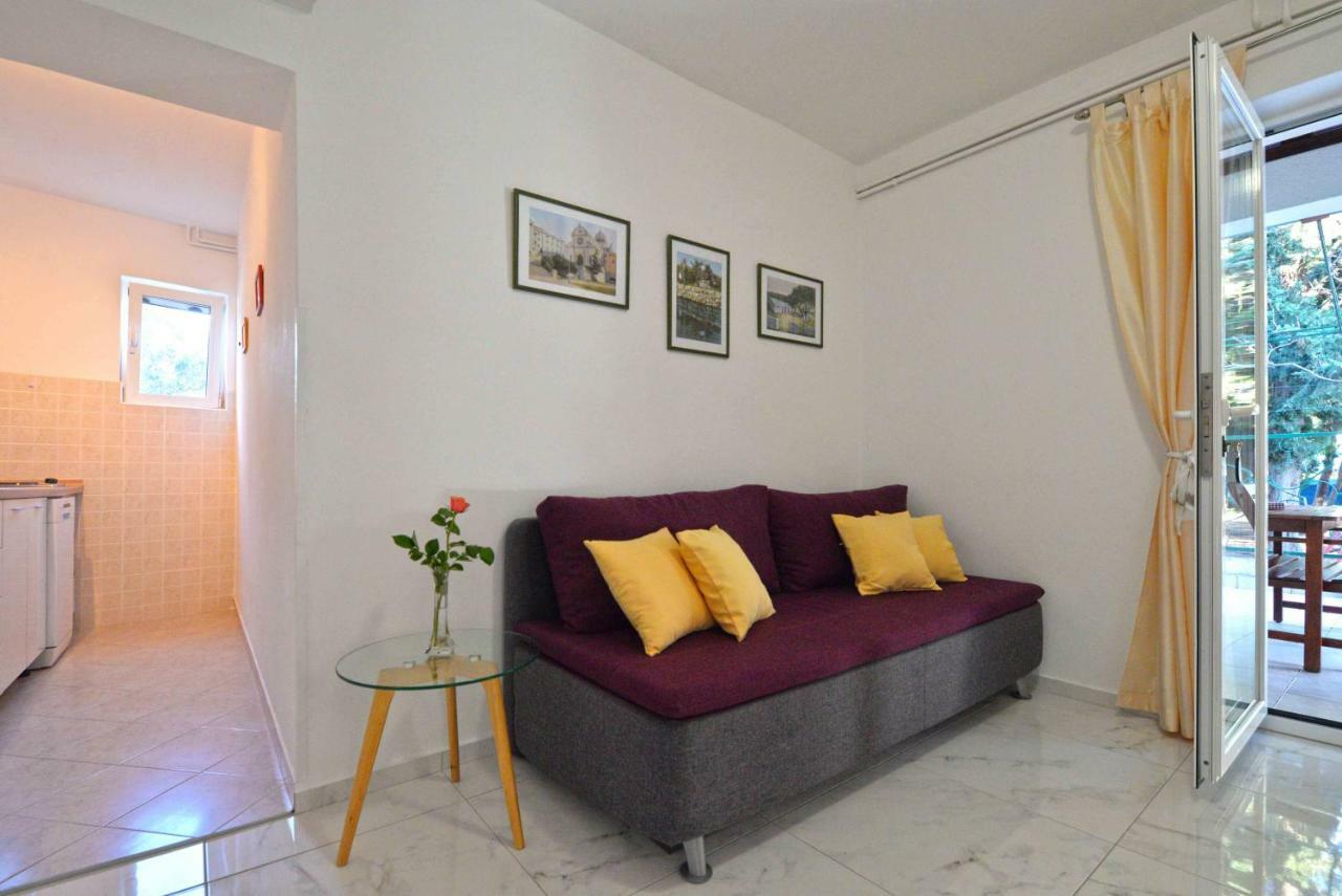Apartmani Dora ムルテル エクステリア 写真